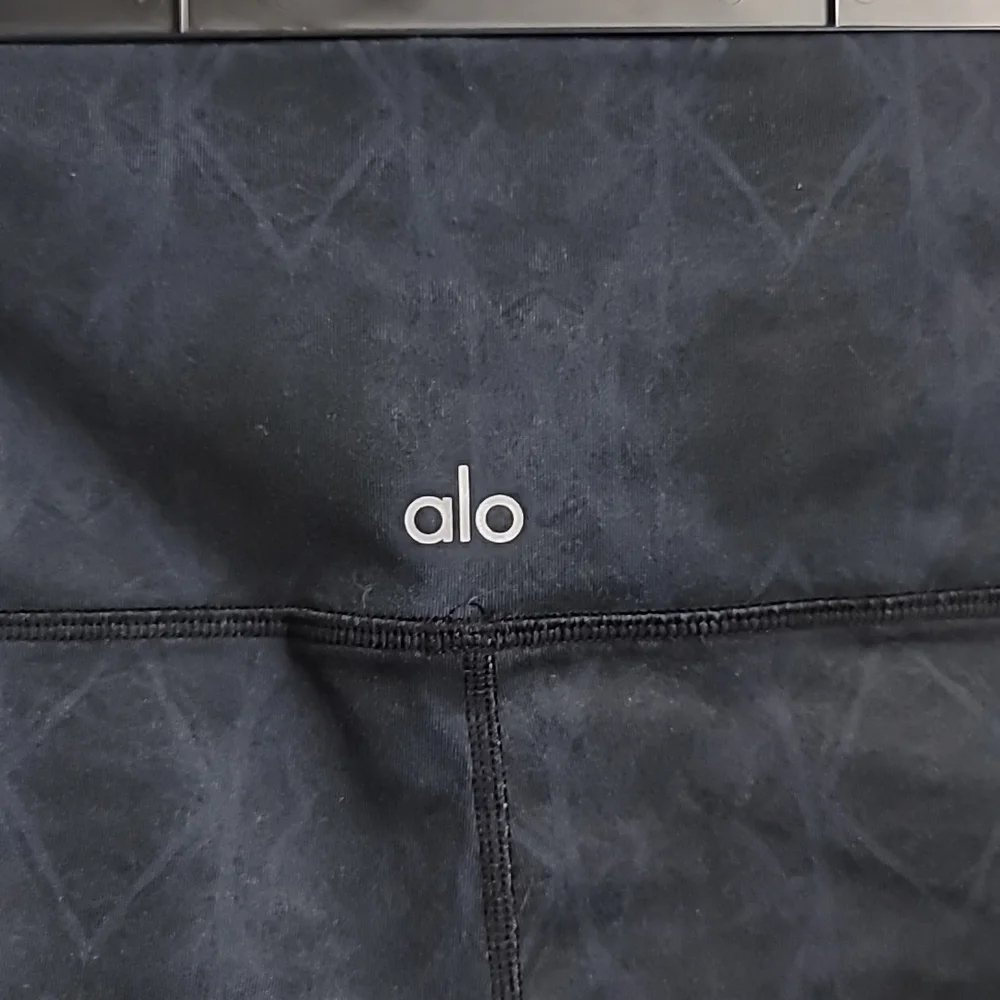 ALO Yoga Black & Brown Colorblock Leggings